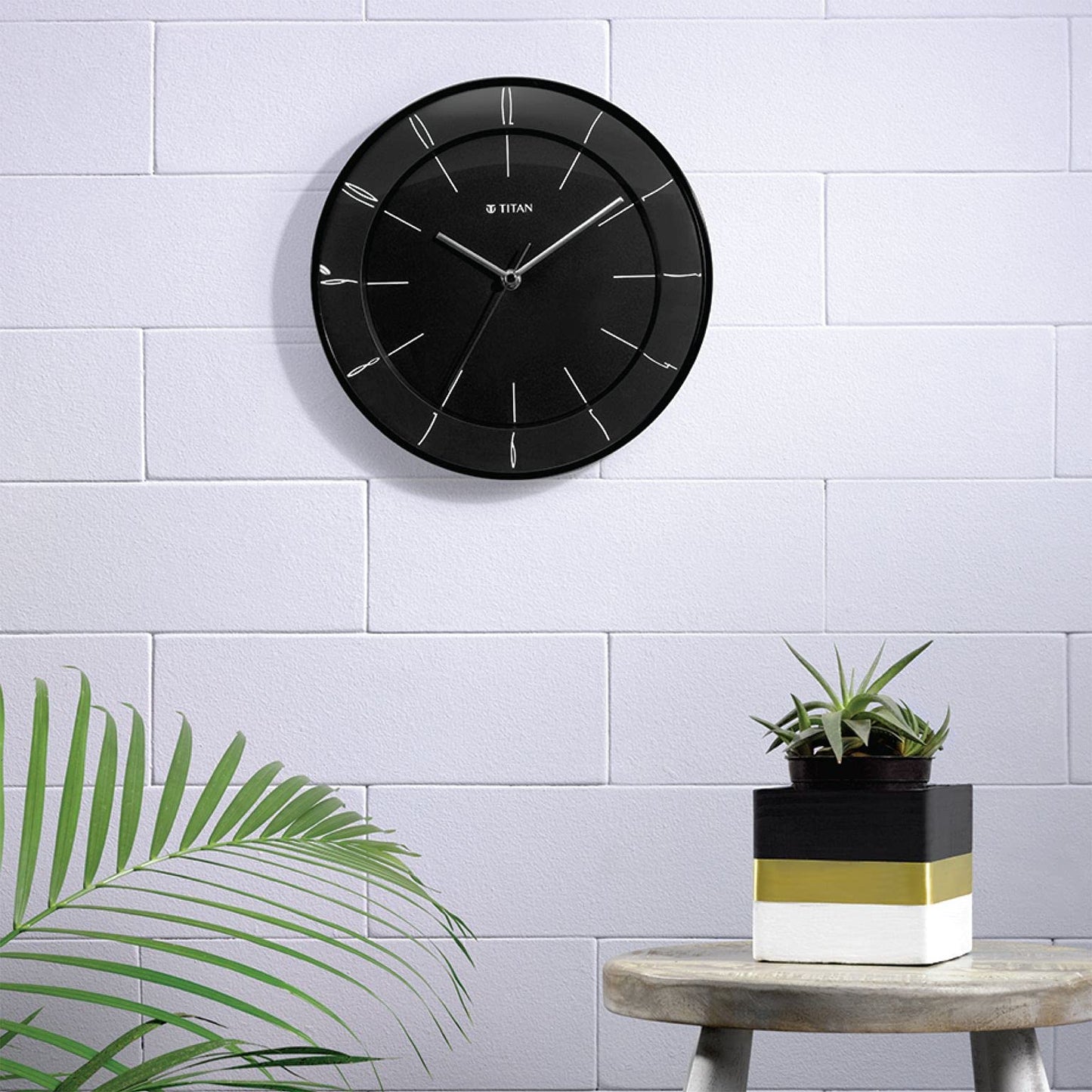 Titan Contemporary Wall Clock with Domed Glass - 27 Cm X 27 Cm (Small), Analog, Black