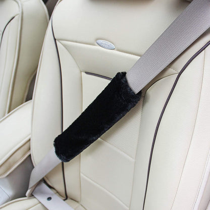 Side look of the shoulder pad on car seat belt