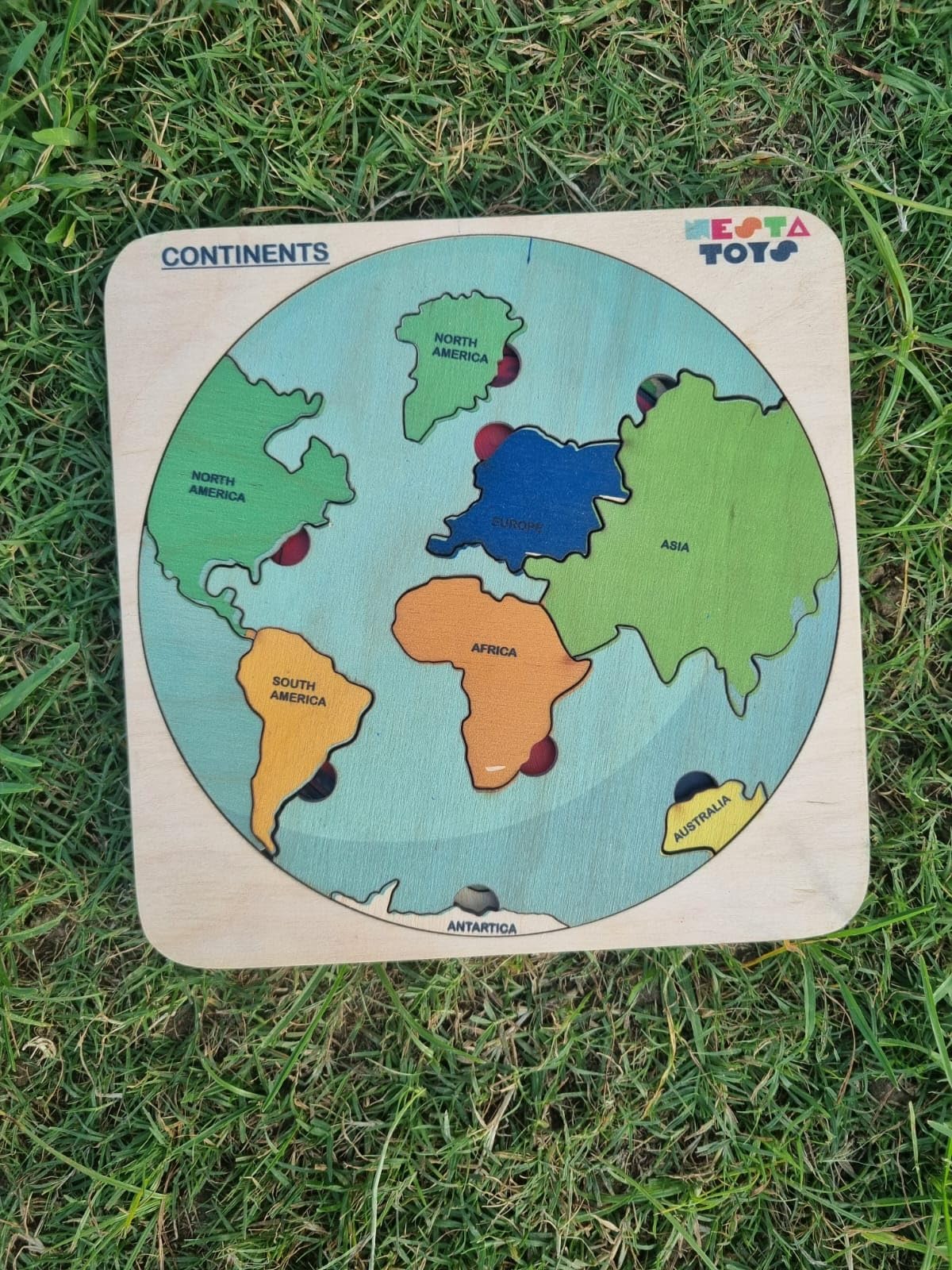 NESTA TOYS - World Map with Continents & Earth Core | Geography Puzzles for Kids | Montessori Wooden Puzzle (16 Pcs)